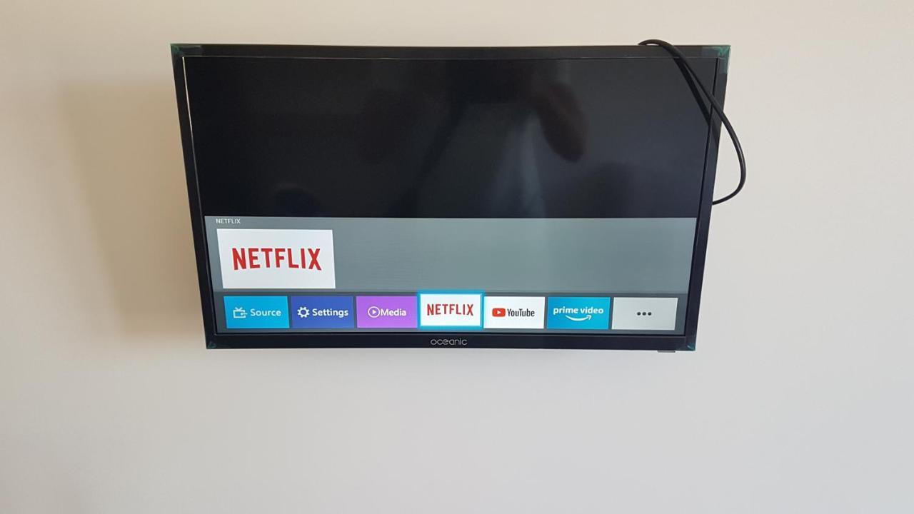 New Cheap Private Room, Kitchen , Overwieuw Sea,Tram On Spot, 12 Minutes From Nice Train Station With Tram , Beach In 17 Min Tram , Chambre Privee Pas Cher, Cuisine Equipee , Tram Sur Place, Apercu Mer, 12 Min De La Gare De Nice Avec Le Tram, 17 Min Bagian luar foto