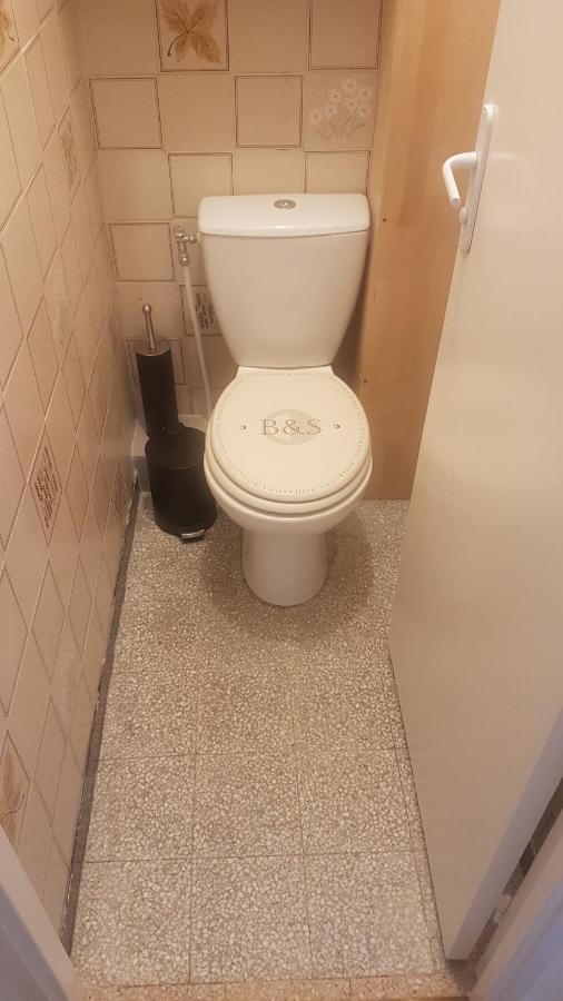 New Cheap Private Room, Kitchen , Overwieuw Sea,Tram On Spot, 12 Minutes From Nice Train Station With Tram , Beach In 17 Min Tram , Chambre Privee Pas Cher, Cuisine Equipee , Tram Sur Place, Apercu Mer, 12 Min De La Gare De Nice Avec Le Tram, 17 Min Bagian luar foto