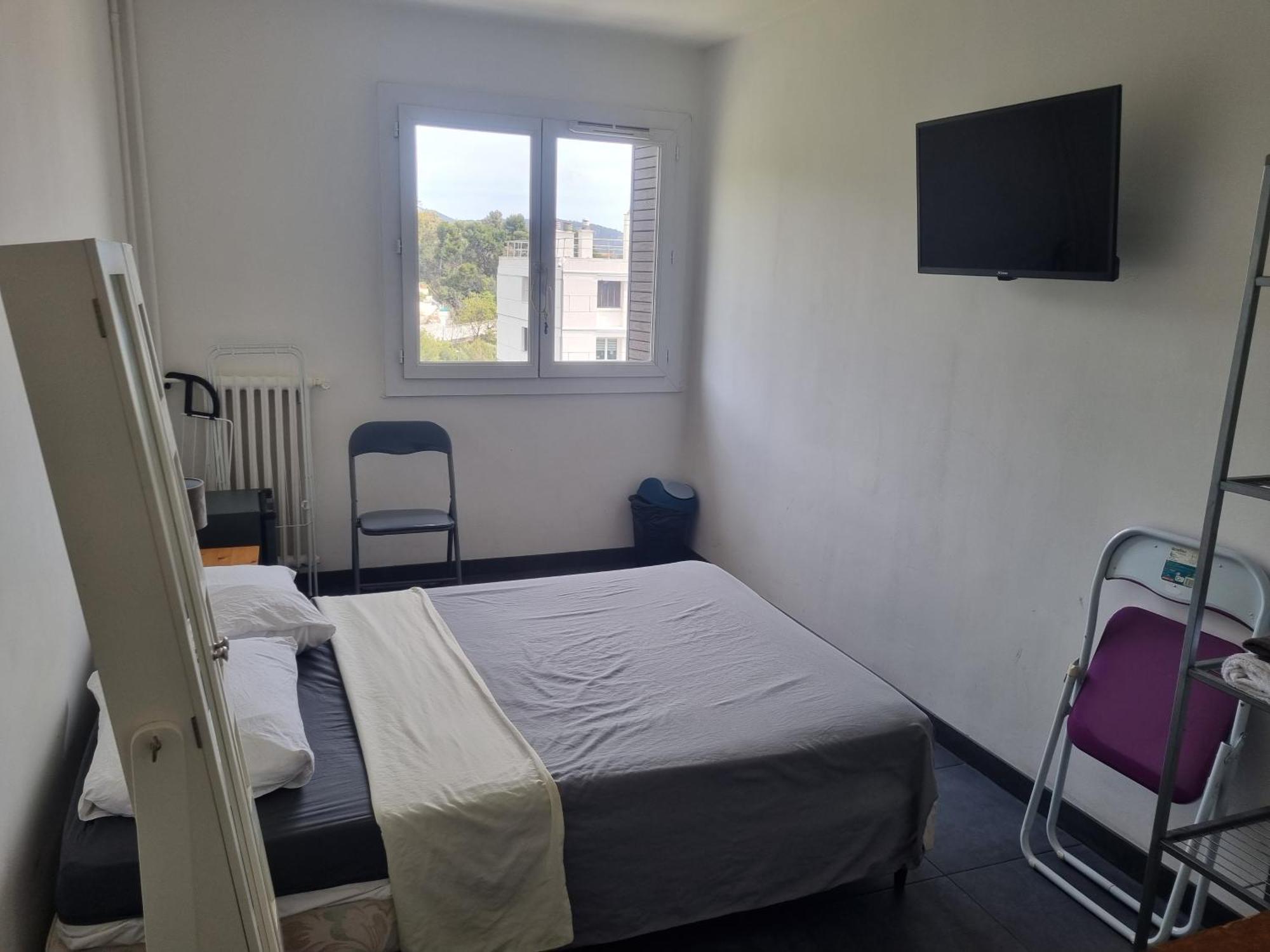 New Cheap Private Room, Kitchen , Overwieuw Sea,Tram On Spot, 12 Minutes From Nice Train Station With Tram , Beach In 17 Min Tram , Chambre Privee Pas Cher, Cuisine Equipee , Tram Sur Place, Apercu Mer, 12 Min De La Gare De Nice Avec Le Tram, 17 Min Bagian luar foto